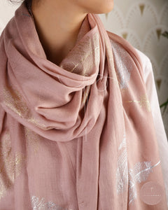 Afreen Stoles