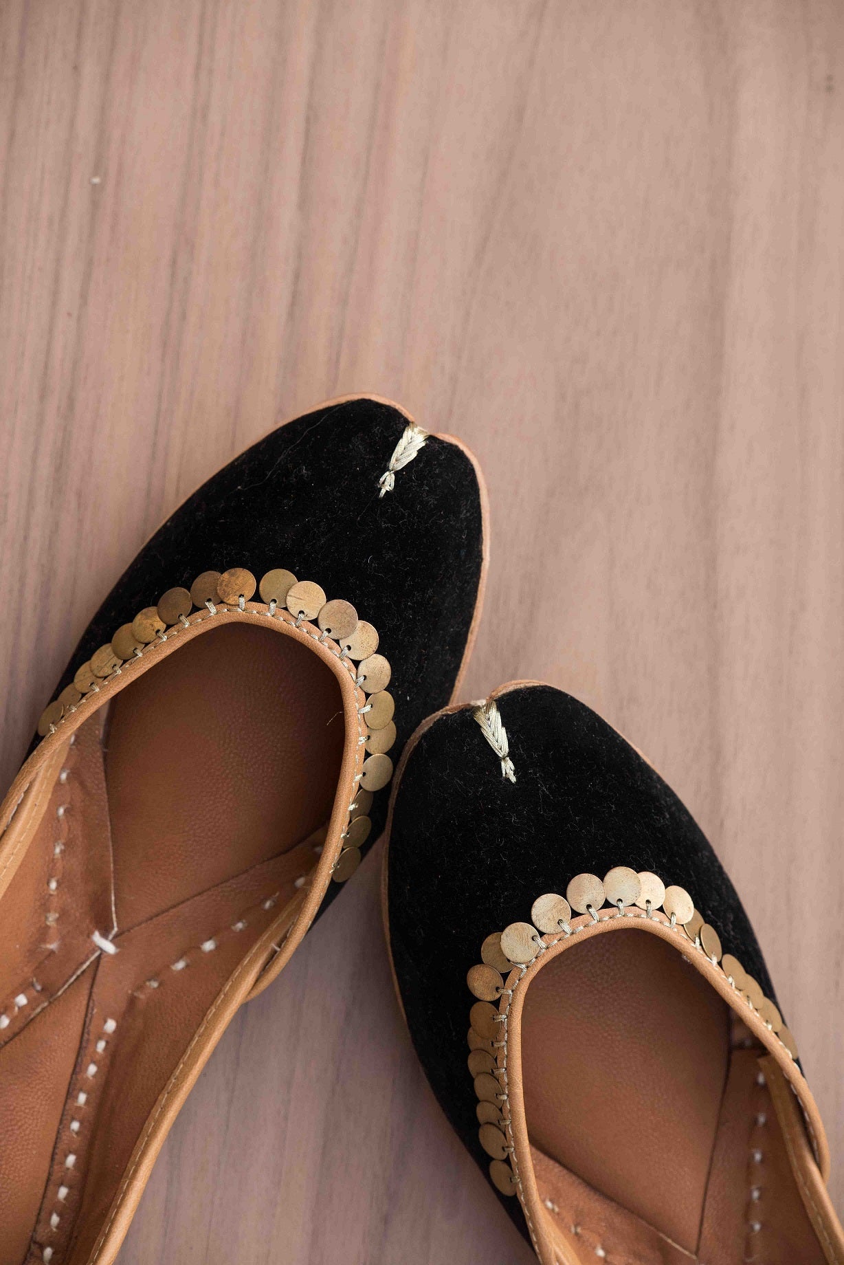 Surma Mojris (Black)